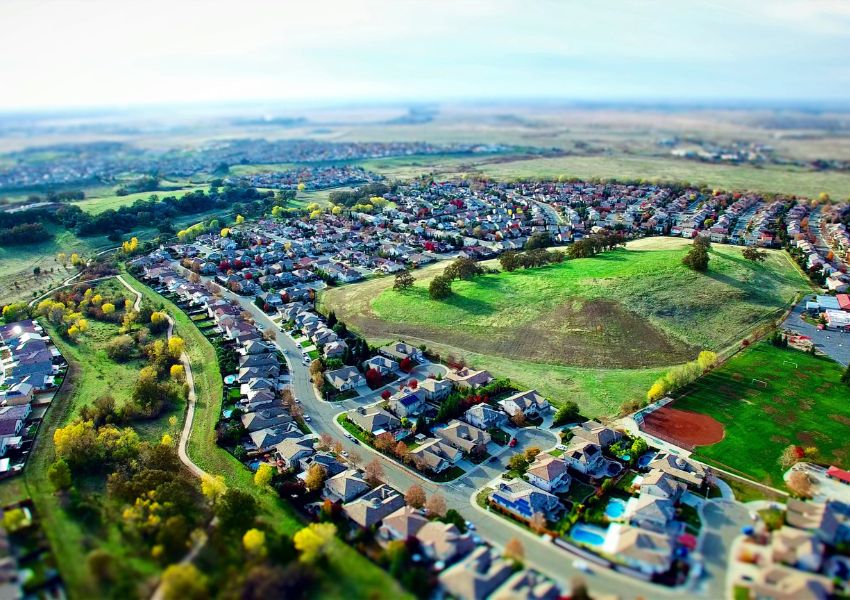 suburban-area-with-hills-and-trees